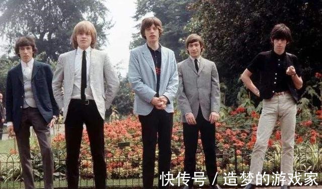 维多利亚女王 马丁靴过时了!今年最火的靴子是它,好搭又高级,明星大咖都在穿!