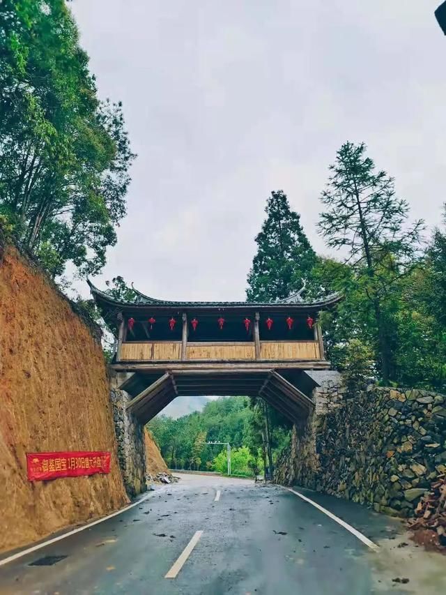 古朴村落恰逢花开，就等你了