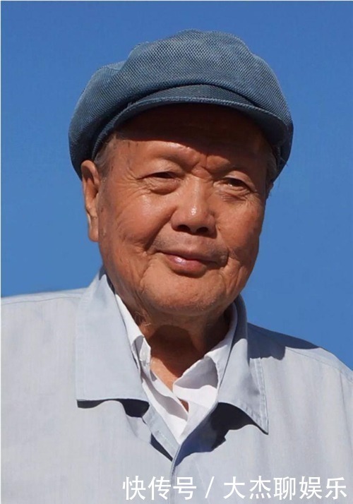 伟人@国画大家刘文西他画了一幅画,是我国15亿人看得最多的