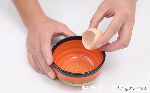 洗衣液|洗衣液里倒点鸡蛋清,真太实用了,解决家里不少烦恼事,回家试试