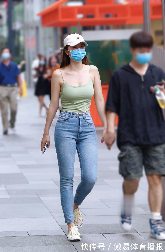 精致 微胖美女穿得“精致”,却毁在了一双鞋子上