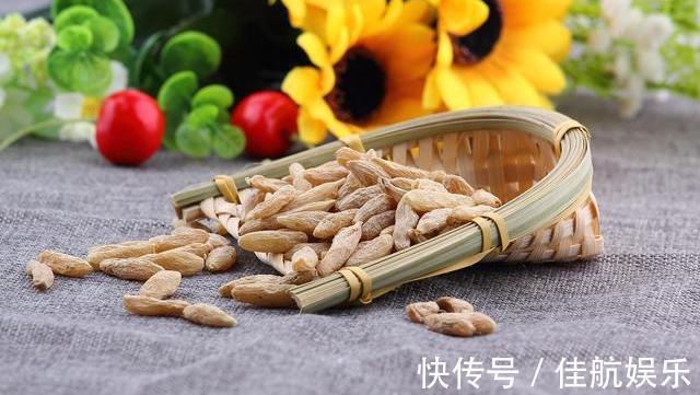 金银花|蒲公英的“黄金搭档”已公布,搭配泡水喝,平肝降火,胃也舒坦了