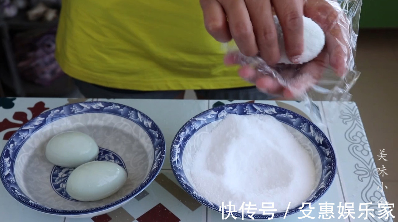 40年腌咸鸭蛋的老方法，100％冒油起沙，2分钟学会，10天就能吃