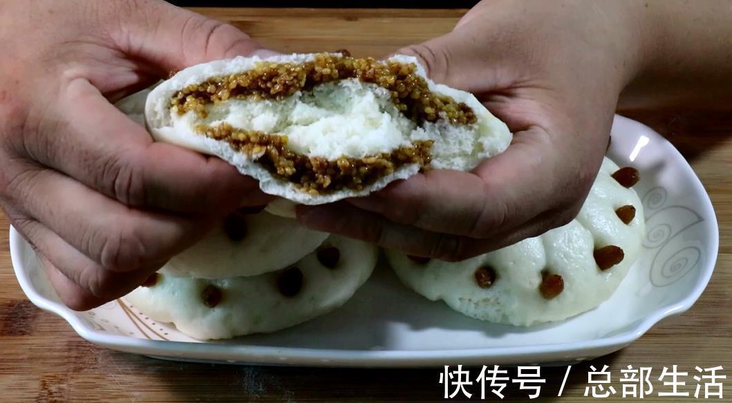 做法|面粉别只会蒸馒头,教你一种新做法,松软香甜,一顿5个不够吃