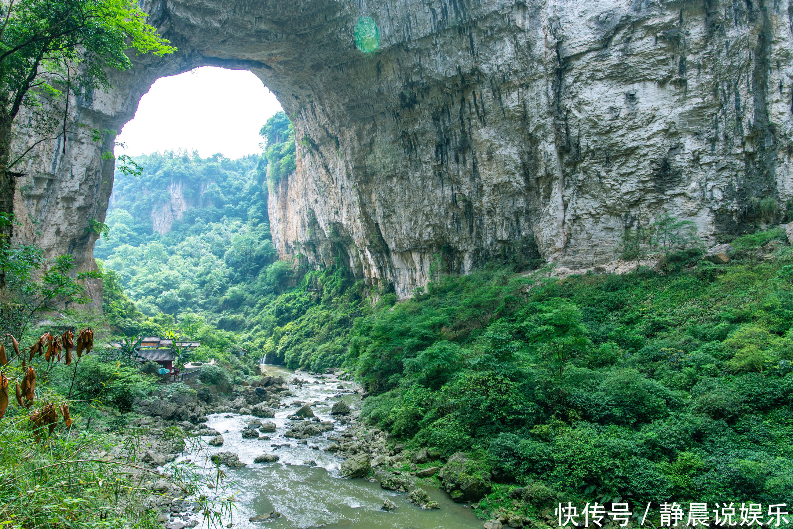 亚洲最高的天生桥，私藏在贵州这大峡谷里，30万只燕子的栖息地