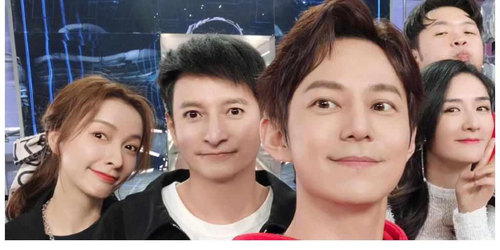 《你好,星期六》“小漾”:容貌和谢娜如出一辙,刻意模仿痕迹重