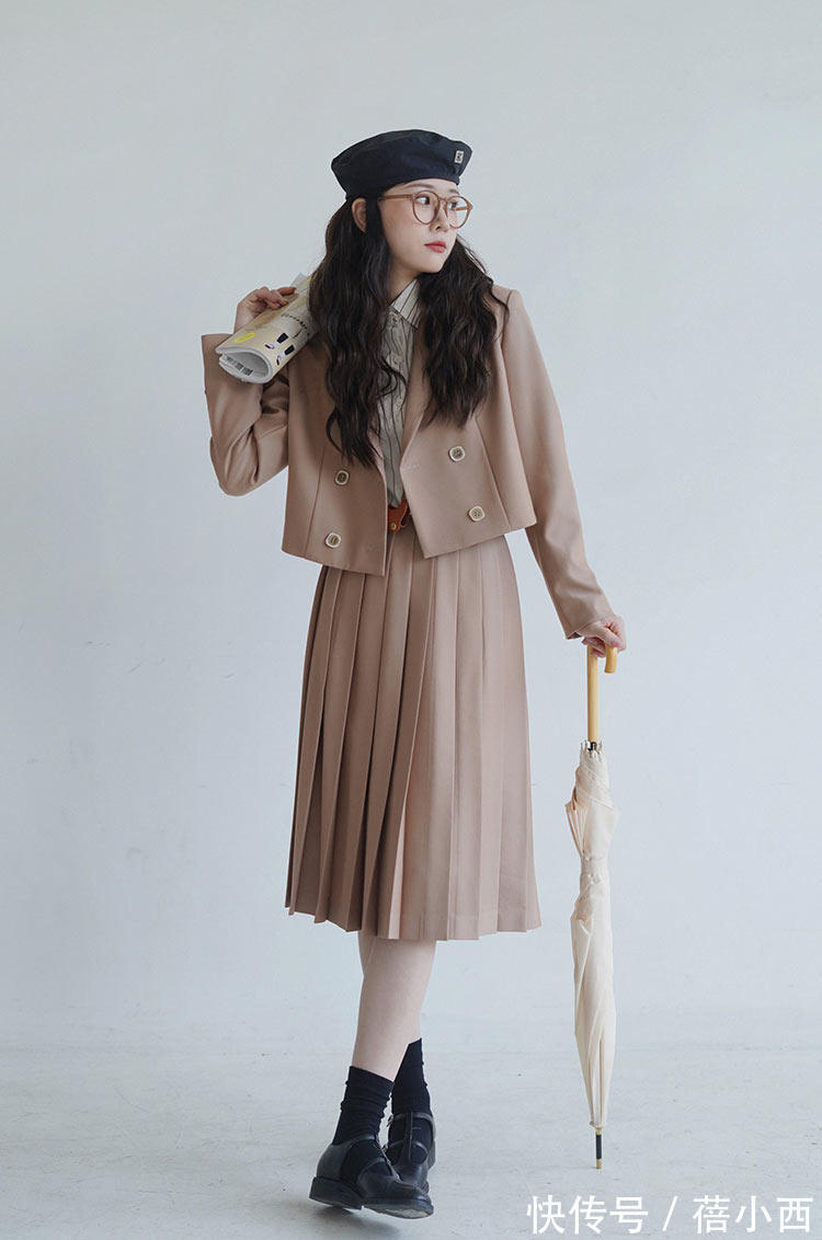 搭配|被这样的套装征服!一键解决上下搭配,让你秋季出行没穿搭烦恼