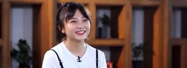 林妙可21岁了,谁还记得当年的一介P夫?