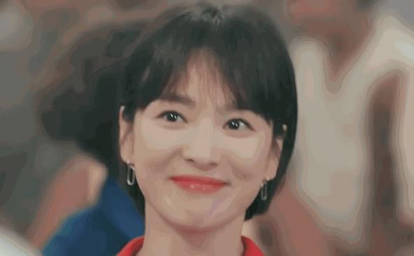 今年流行这4款短发，时髦不挑人，脸还小一倍！