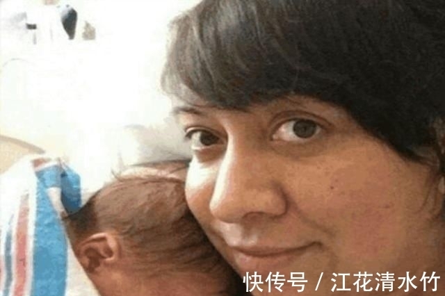 怀孕|女子怀孕生下宝宝,宝宝手中握着一样东西,医生看清后:奇迹