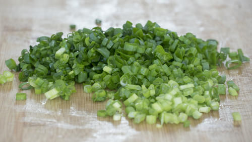 五花肉别红烧了，1种做法2种吃法，简单蒸一蒸，简单省事又营养