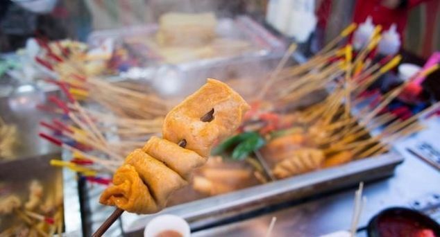 以下5种小食,被爸妈列入“黑名单”,辣条上榜,图5挨打也要买