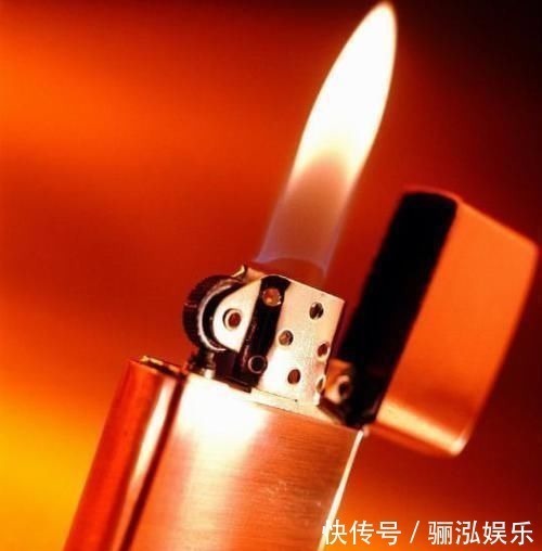 体温计|4岁孩子误把502滴入眼睛,宝妈60秒反应救了孩子,医生:很高明