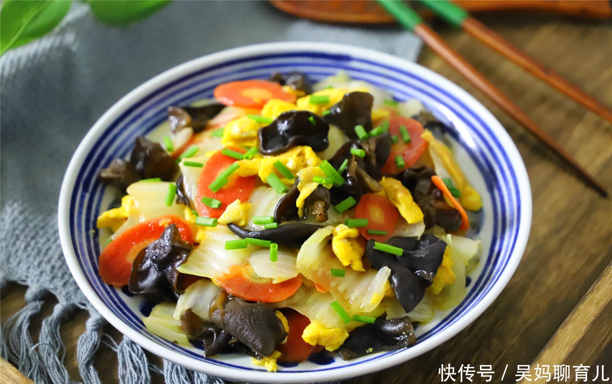 清洗干净|白菜学会此做法,比炖肉还好吃,鲜美营养又简单,上桌连汤都不剩