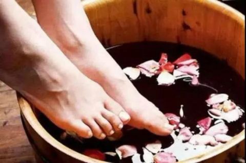 多雾|秋冬每晚热水泡脚,养生还是害己看完这篇文章,你就明白了!