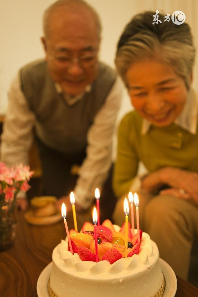 生日|妈妈生日,我连一个生日蛋糕都不敢买,老公提前三天就开始警告我