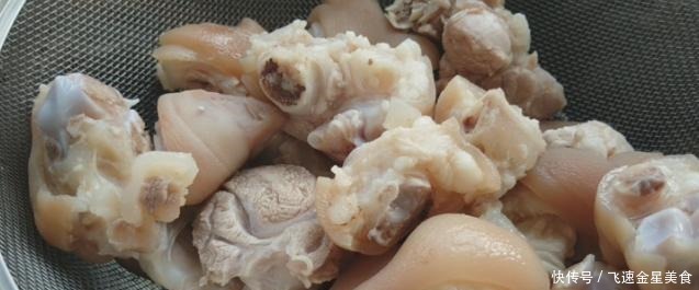 香菇炖猪脚一个客家传统味道做法,软糯浓香,满满的胶原蛋白