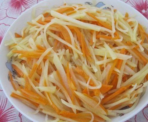 肌肤|土豆和此物一起炒，一周吃2次，给肠胃“洗洗澡”，肌肤也更细腻