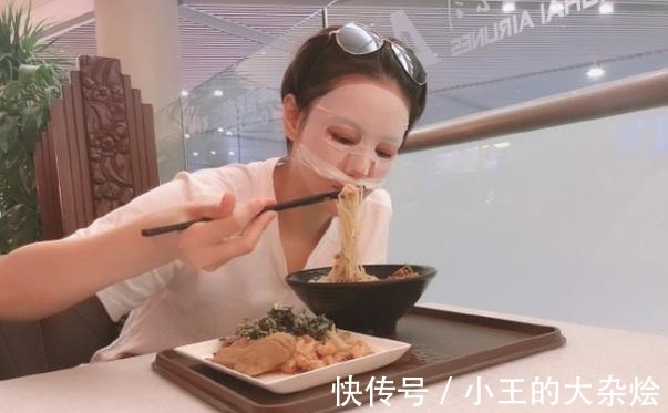 粉底液 建议女生不论生活再忙,护肤时记住2不要,保持肌肤年轻很有效!