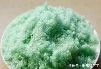 香蕉皮|香蕉皮别扔,加勺子“粉末”泡一泡,就是养根“万能肥”