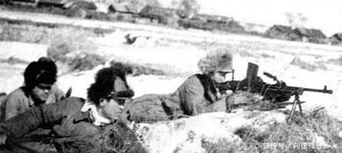 抗日|真实的东北抗日联军旧照,雪地里和日军作战,战士个个身形彪悍