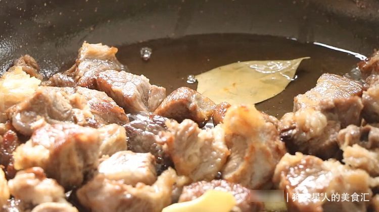 长假在家不想做饭，教你一个做法，土豆牛肉一锅炖，能吃两碗饭