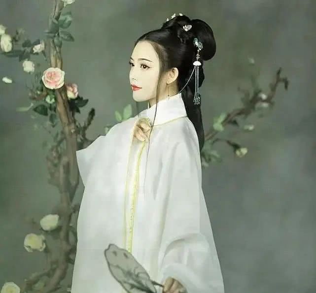 夫人|关如是:花蕊夫人——我在他手心盛开