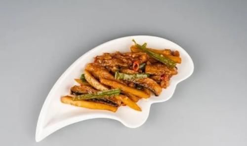 腐竹|血脂高的中老年人，这“3种食物”千万不要吃，医生：会影响健康