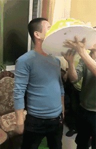 |搞笑GIF:说出来你可能不信 我今天被一个小女孩骗了