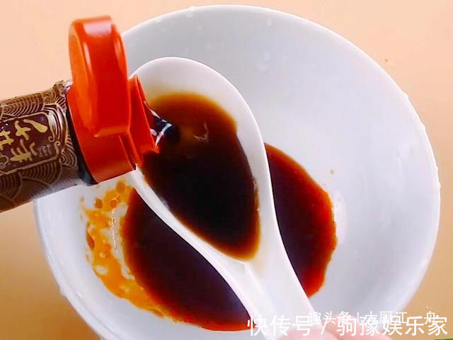 炒茄子,直接放油就错了,多加一步,茄子鲜香不油腻!