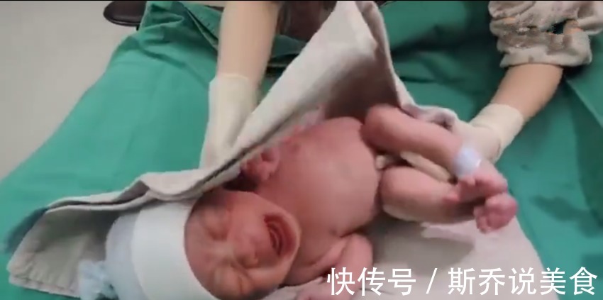 子宫|宝宝出生后被医生抱走的神秘十分钟都经历了什么看完真的萌到了