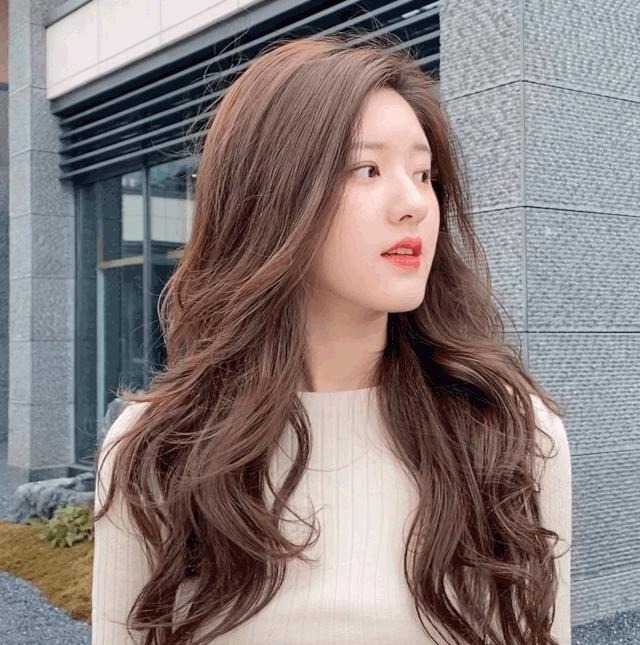 赵露思 别再留显脸大的发型了!这2款,照着剪美炸了丨粉丝发型改造