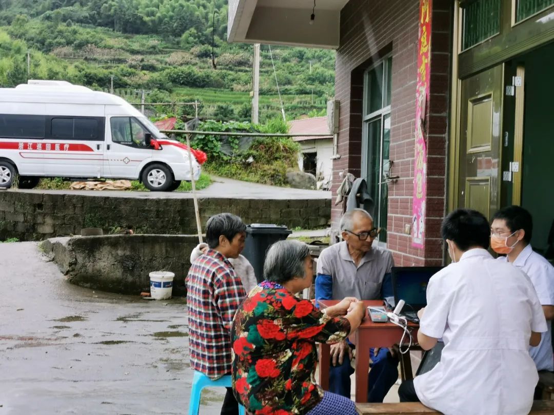 山头村|全新升级！数字健康！丽水“智慧流动医院”暖民心