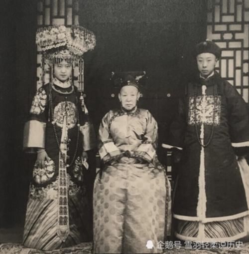 晚清|晚清夫妻老照片美丽惊艳的正室福晋,凤冠霞帔的新娘王妃