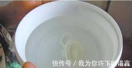 墙上的挂钩又掉下来了,用这个生活小窍门比新买的还好用!