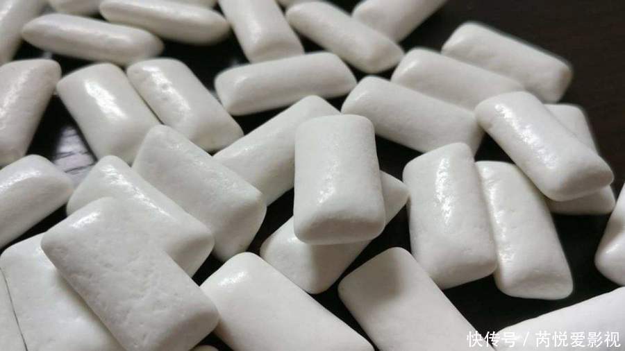 想到|让你嘴巴“越来越臭”的4种零食,却是00后女孩的最爱,有你没