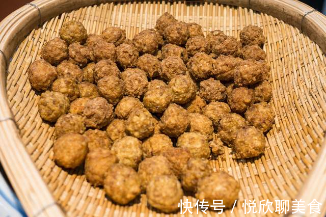 淀粉|炸丸子,记住不要放面粉和淀粉,教你正确方法,外酥里嫩又弹牙