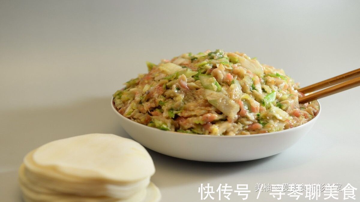 调饺子馅时，牢记5个诀窍，饺子贼香贼香的，立刻好吃10倍