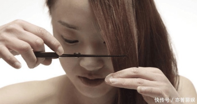 顾客|为什么理发师剪头之前,要先给顾客洗头?洗头妹无意间透露出猫腻