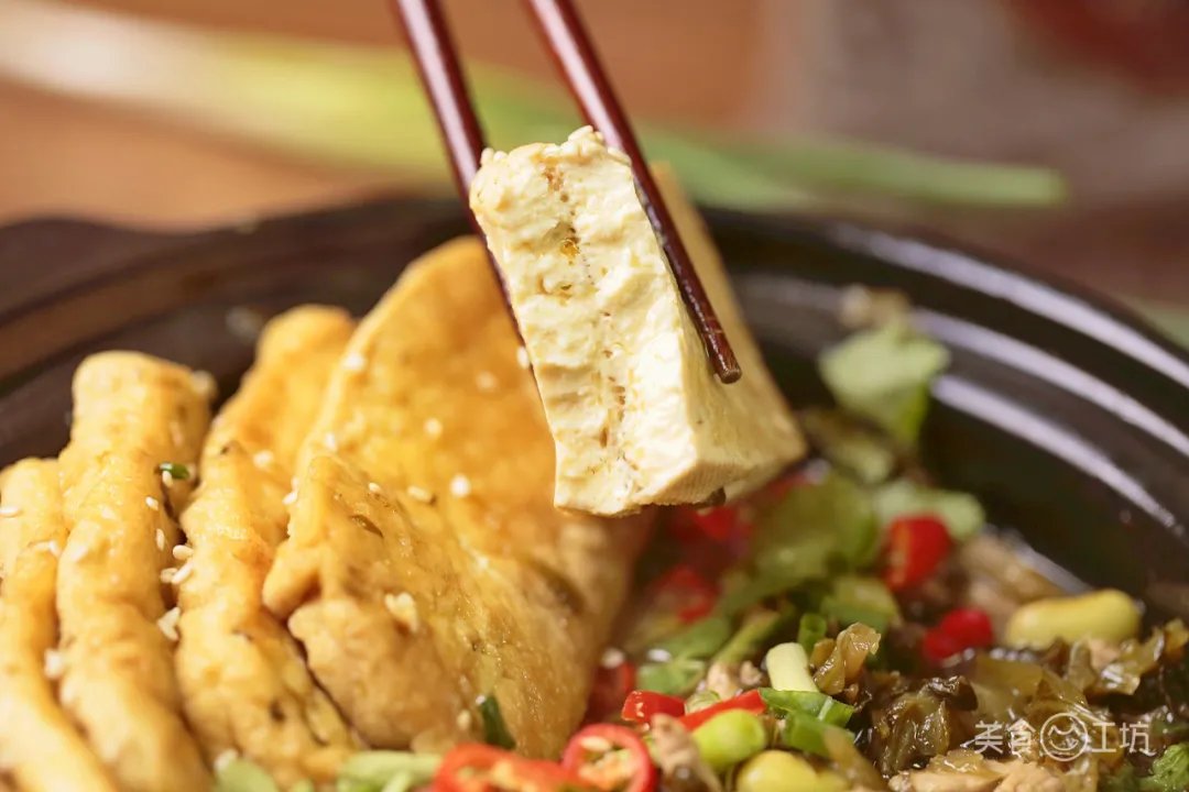 豆腐|豆腐的经典吃法，3个人一大锅，顶饱