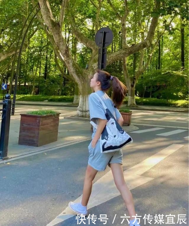 发型|你适合“扎发”还是“披发”?主要是看这3点,不妨自测一下