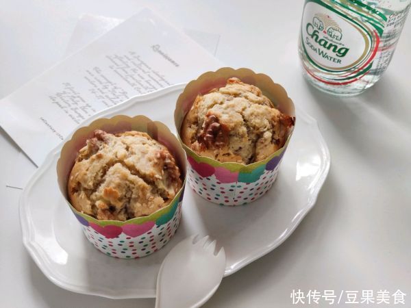 家人|这道缤纷下午茶之香蕉麦芬,家人天天求我做