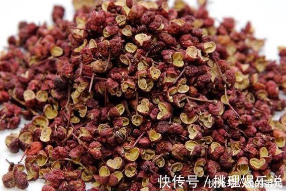 刘医师|睡前肚脐眼里放入“花椒”,坚持一周,3件好事可能会不请自来!