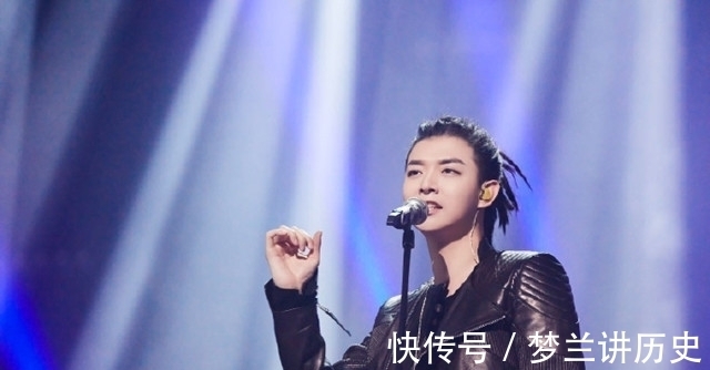 父子情深|父子情深!霍尊退出节目录制后现身机场,父亲火风亲自接机