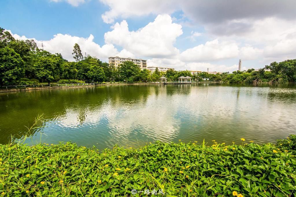 广州江心小岛，名气不大但风景秀丽，黄埔军校就在这