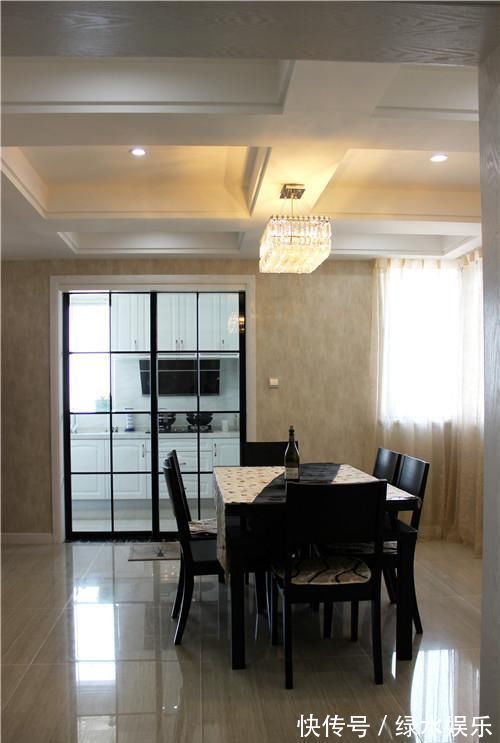 亲戚家160平新房,没想到一进门就惊艳了,客厅实在漂亮!