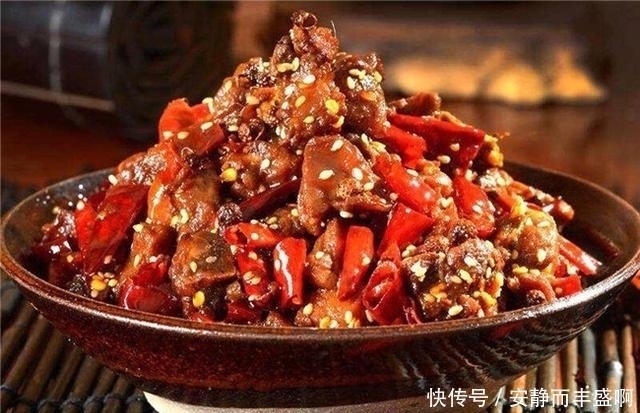 谎称|孕妈生下“兔唇”宝宝,谎称孕期食用兔肉,被医生戳穿后尴尬不已