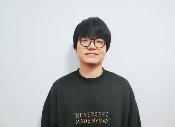 外婆的蓝色铁皮柜轮椅|看《外婆的蓝色铁皮柜轮椅》泪奔了？导演说：老物件中有着独一无二的生命故事