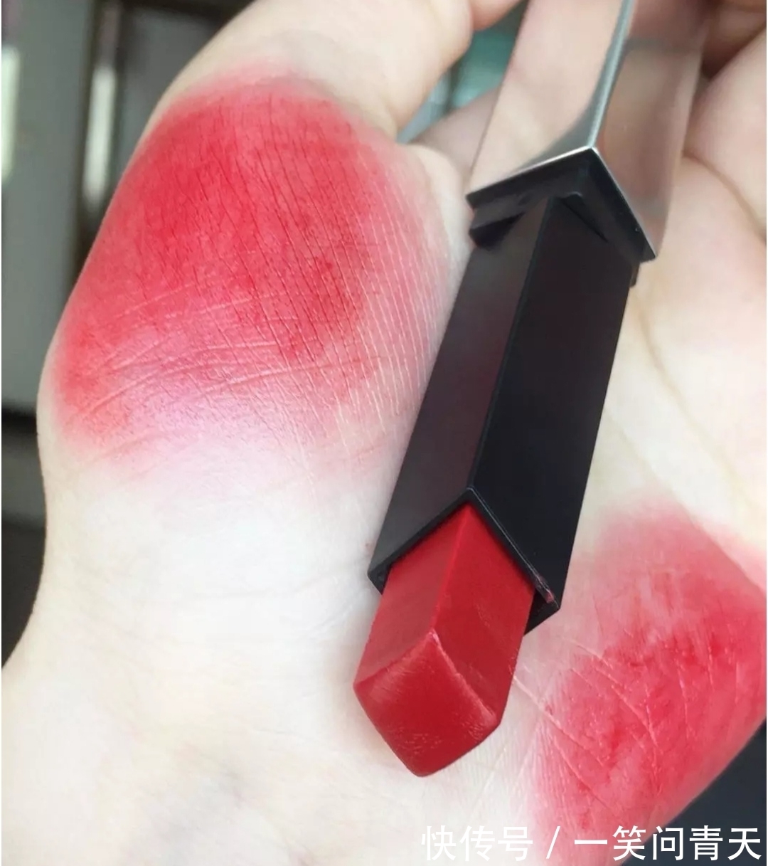 小仙女们 YSL又双叒出新口红，小银条这颜值我爱了，关键是颜色也很好看呀