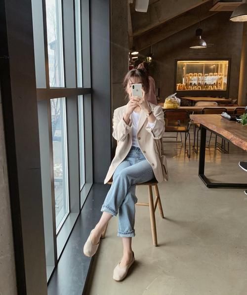 这样穿，回头率肯定100％！通勤装，减龄同时又不幼稚！